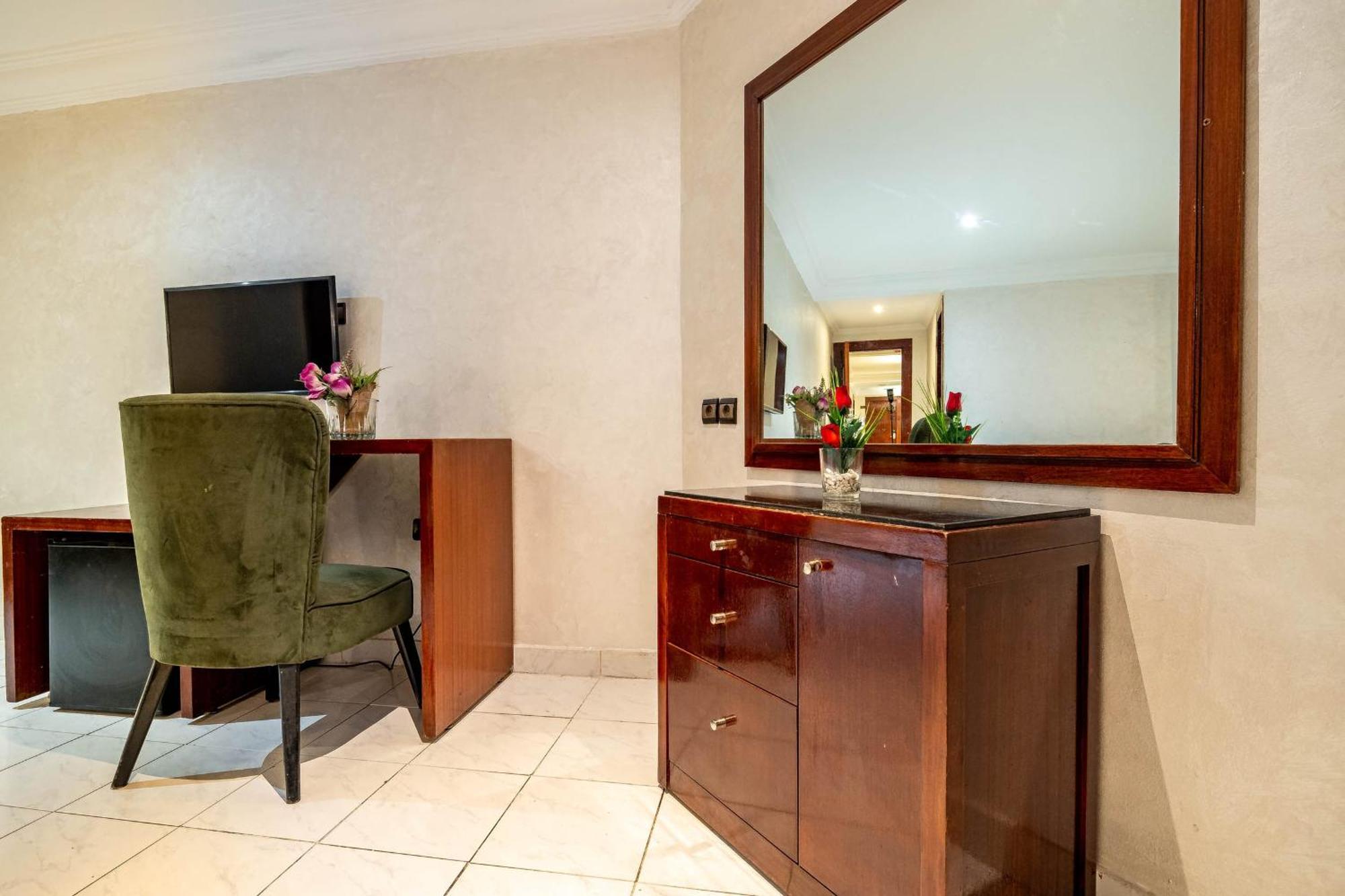 Hotel Center
