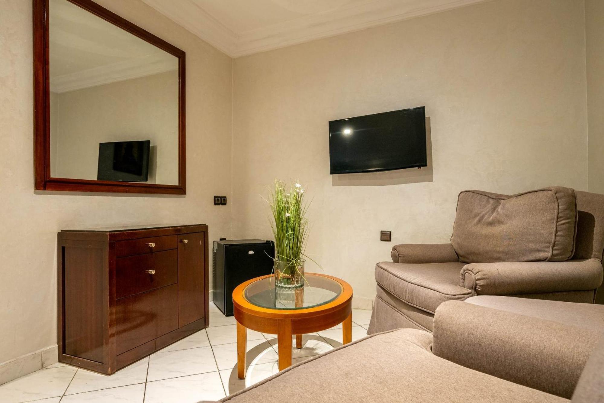 Center Hotel 3*